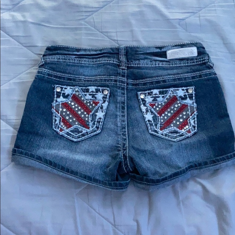 Shorts - Picture 2 of 2